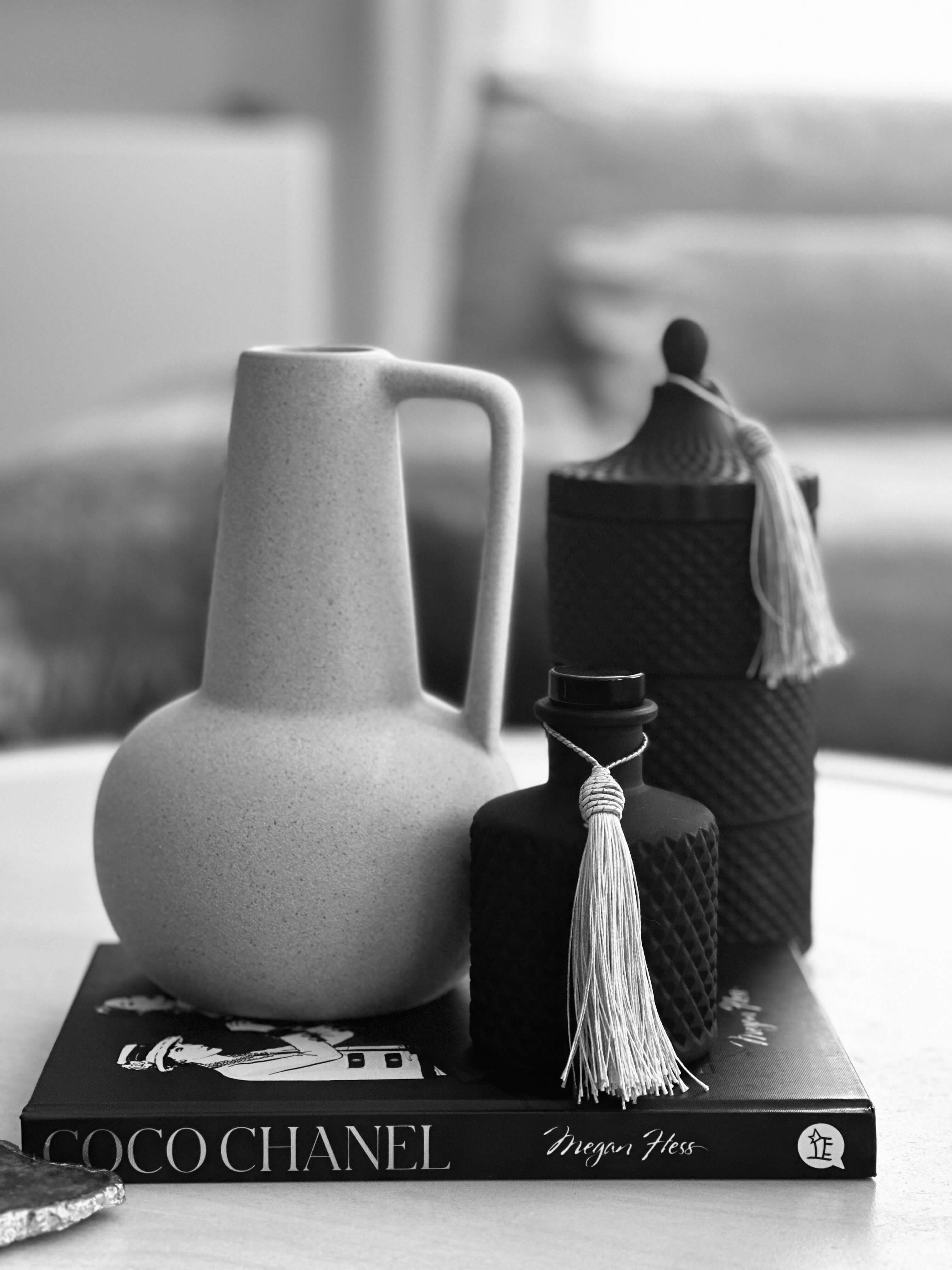 Enhance your home with our Scented Reed Diffuser, available in sleek Matte Black or Matte White.  The perfect addition to our Geo Range, which also includes our popular 3 stack Geo Candle. Transform your space with our signature scents.