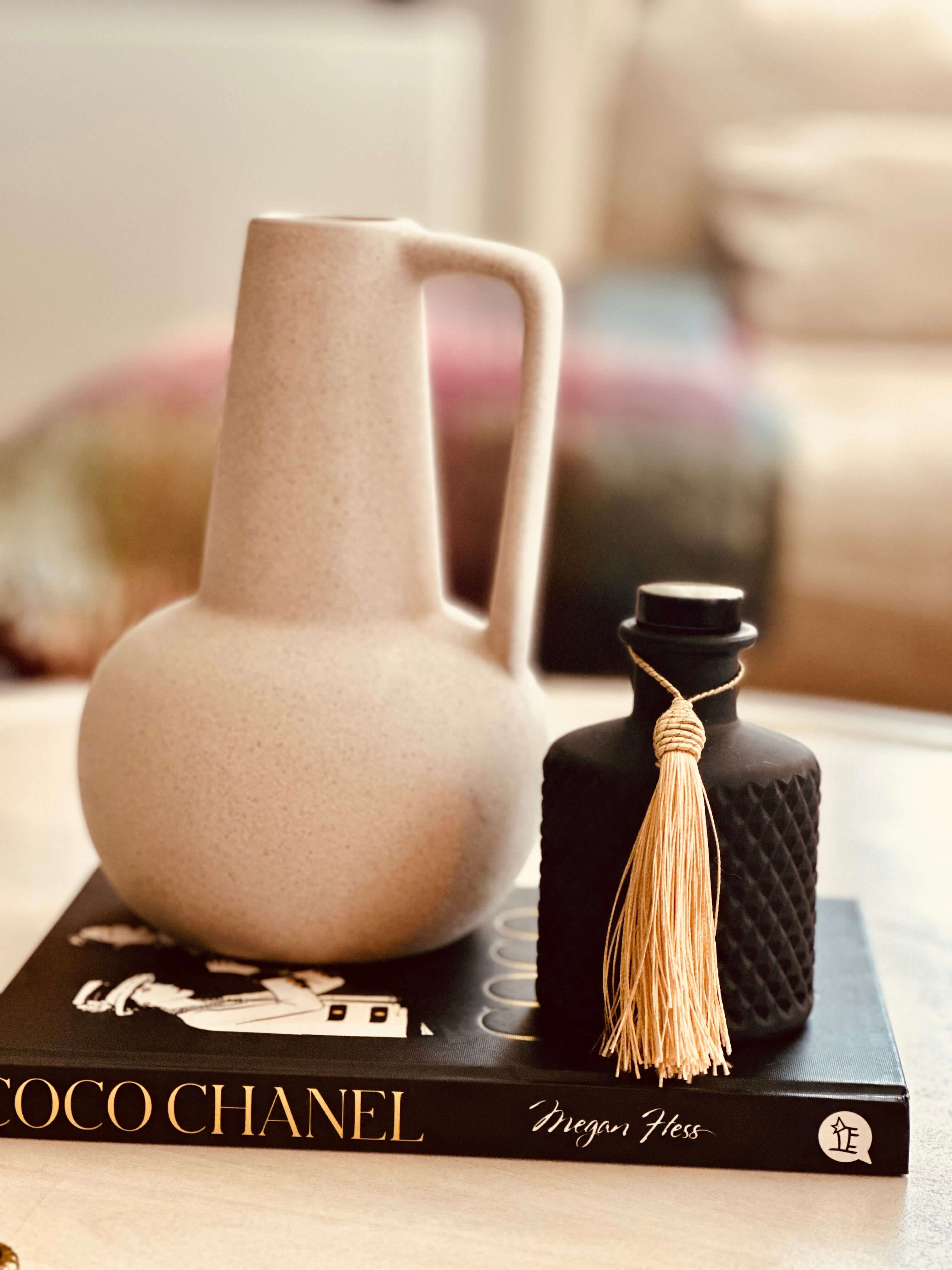 Enhance your home with our Scented Reed Diffuser, available in sleek Matte Black or Matte White.  The perfect addition to our Geo Range, which also includes our popular 3 stack Geo Candle. Transform your space with our signature scents.